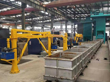 Single operator af smeltet stål støbning manipulator