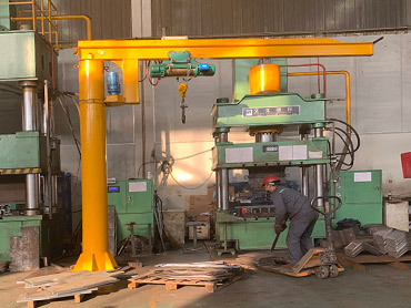 Installation af cantilever crane